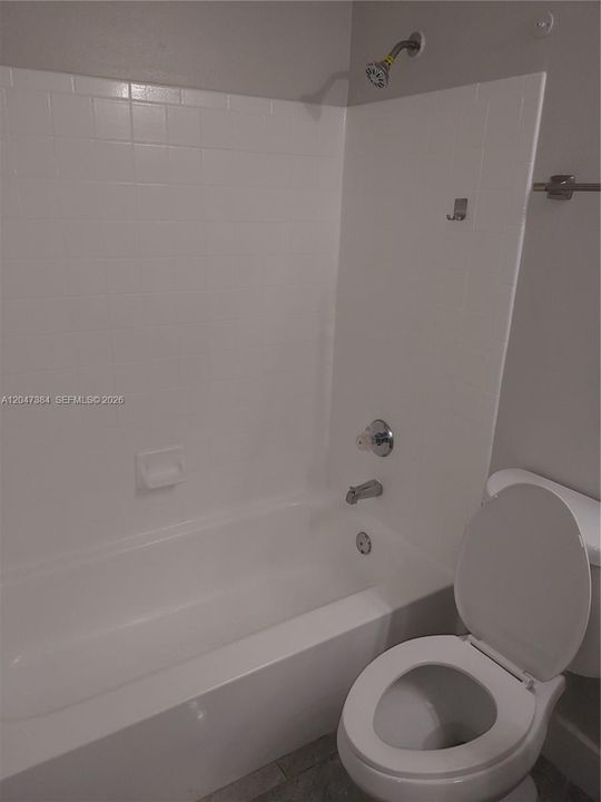 В аренду: $2,600 (3 спален, 2 ванн, 1305 Квадратных фут)