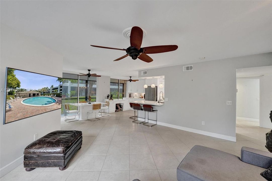 For Rent: $3,000 (2 beds, 2 baths, 1320 Square Feet)