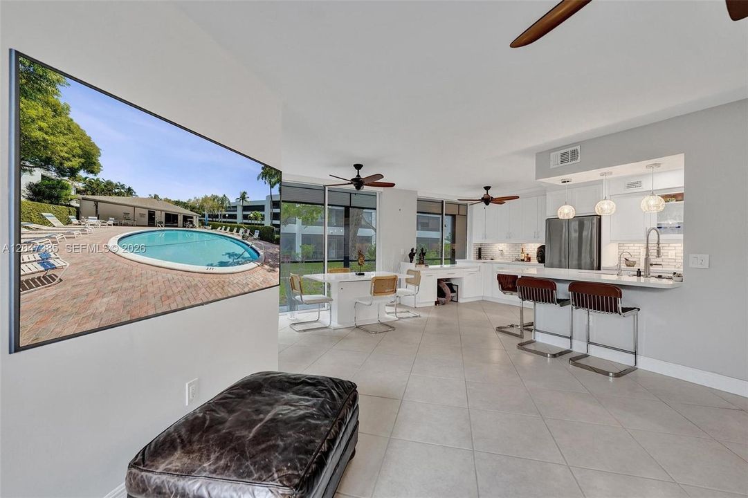 For Rent: $3,000 (2 beds, 2 baths, 1320 Square Feet)