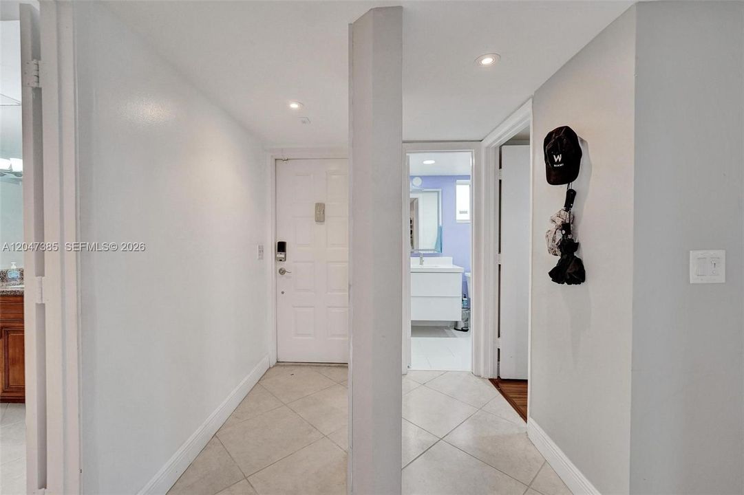 For Rent: $3,000 (2 beds, 2 baths, 1320 Square Feet)