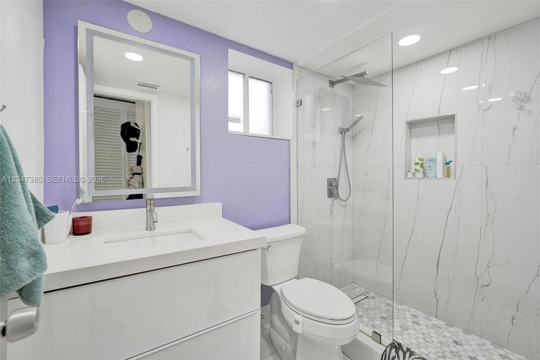 For Rent: $3,000 (2 beds, 2 baths, 1320 Square Feet)