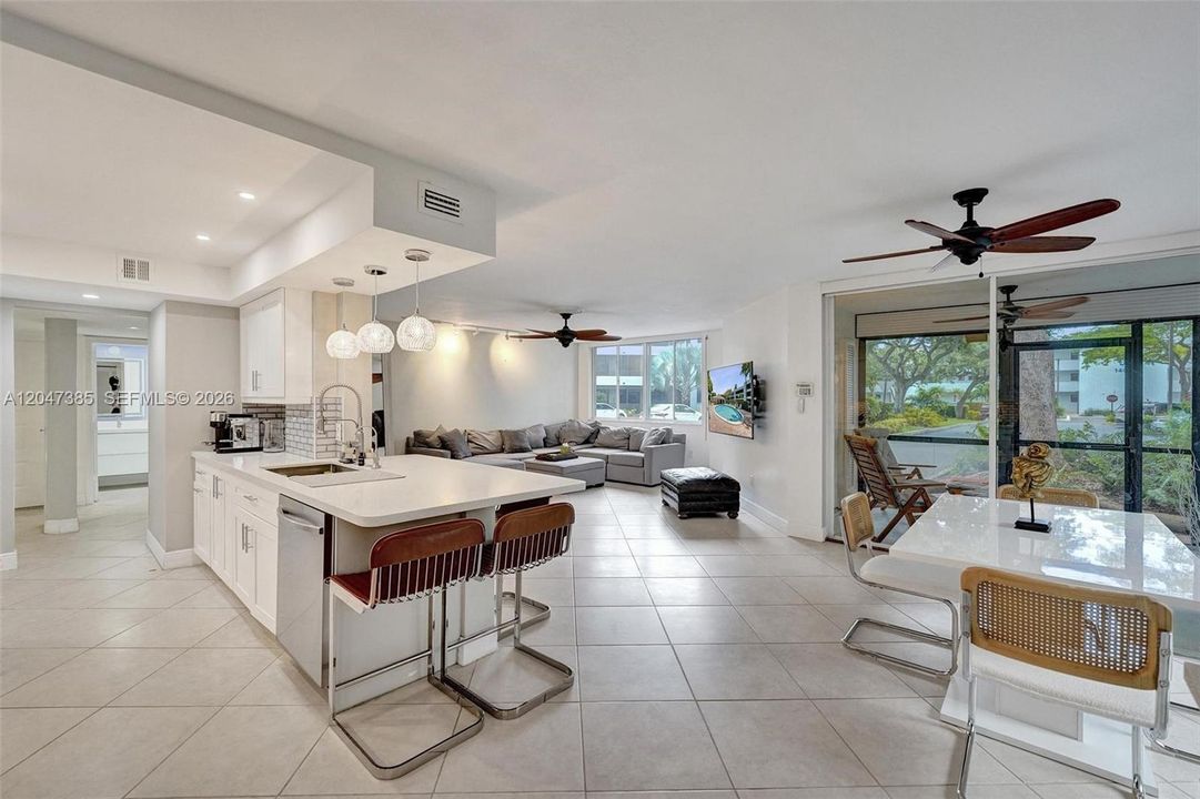 For Rent: $3,000 (2 beds, 2 baths, 1320 Square Feet)
