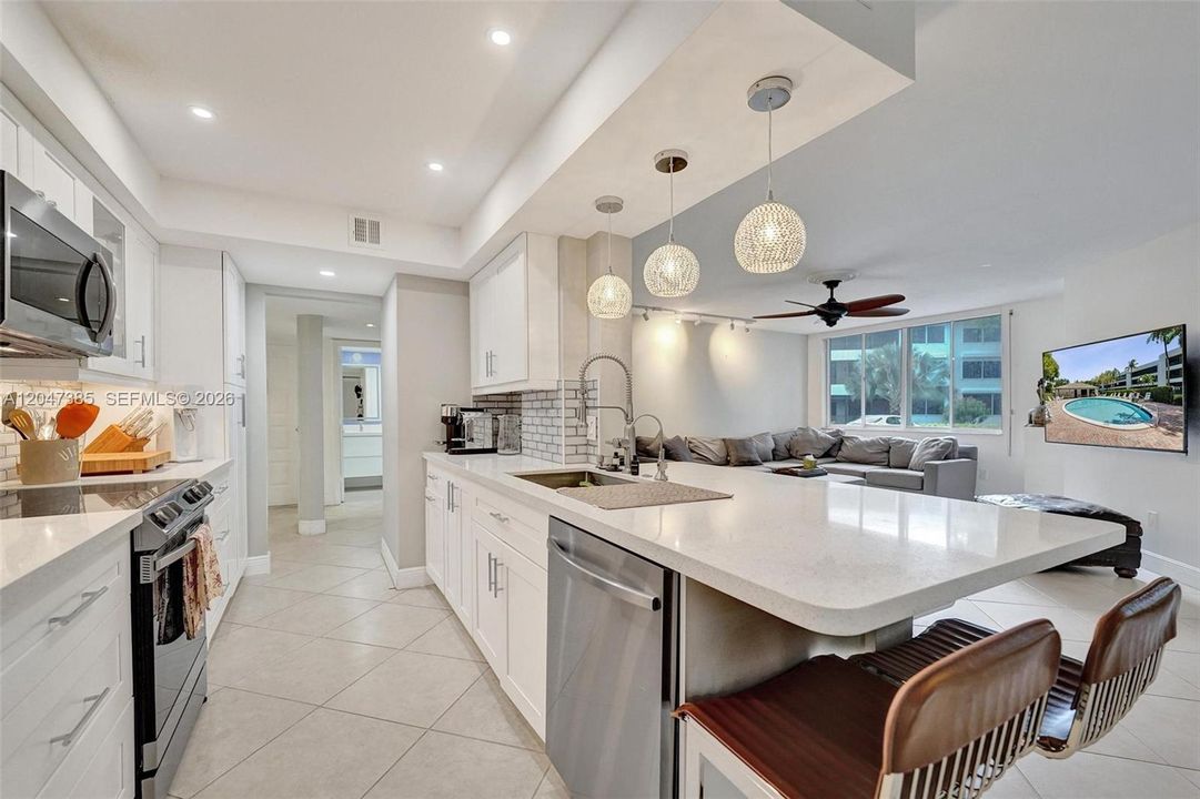 For Rent: $3,000 (2 beds, 2 baths, 1320 Square Feet)