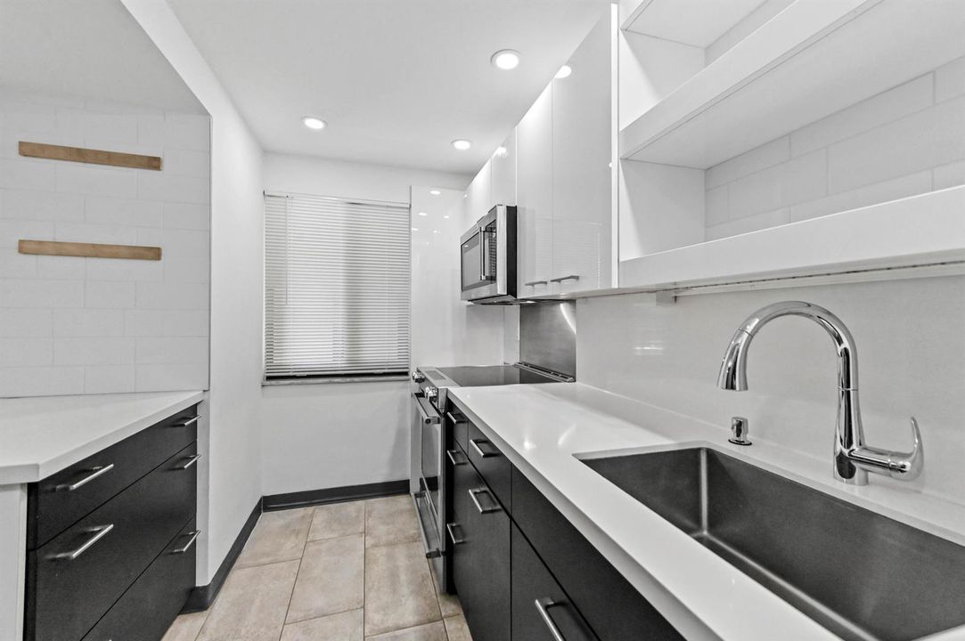08 Kitchen 02