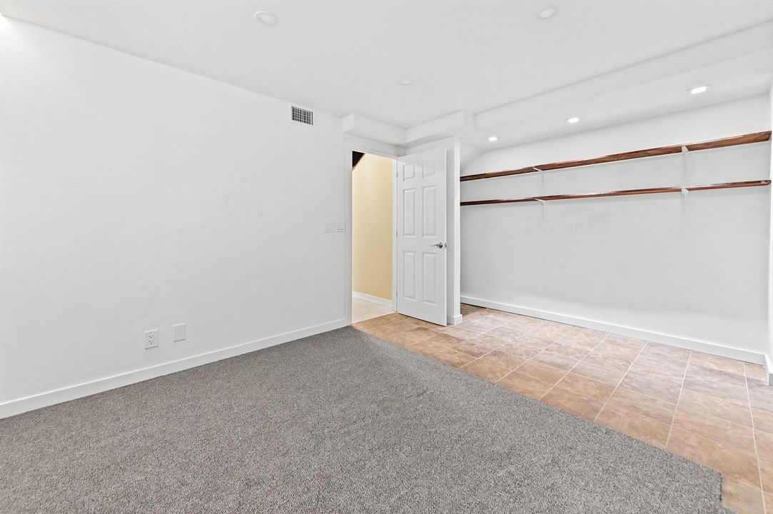 21 bedroom 02