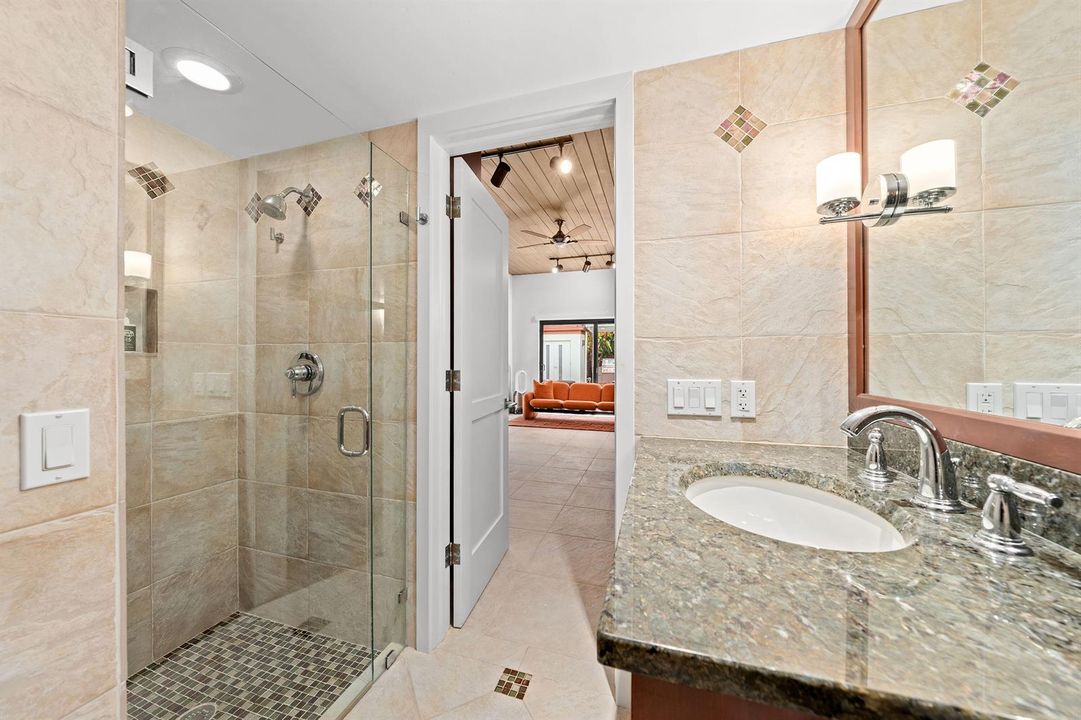 GUEST BATH CABANA