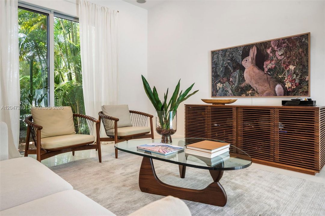 For Sale: $2,495,000 (3 beds, 4 baths, 2593 Square Feet)