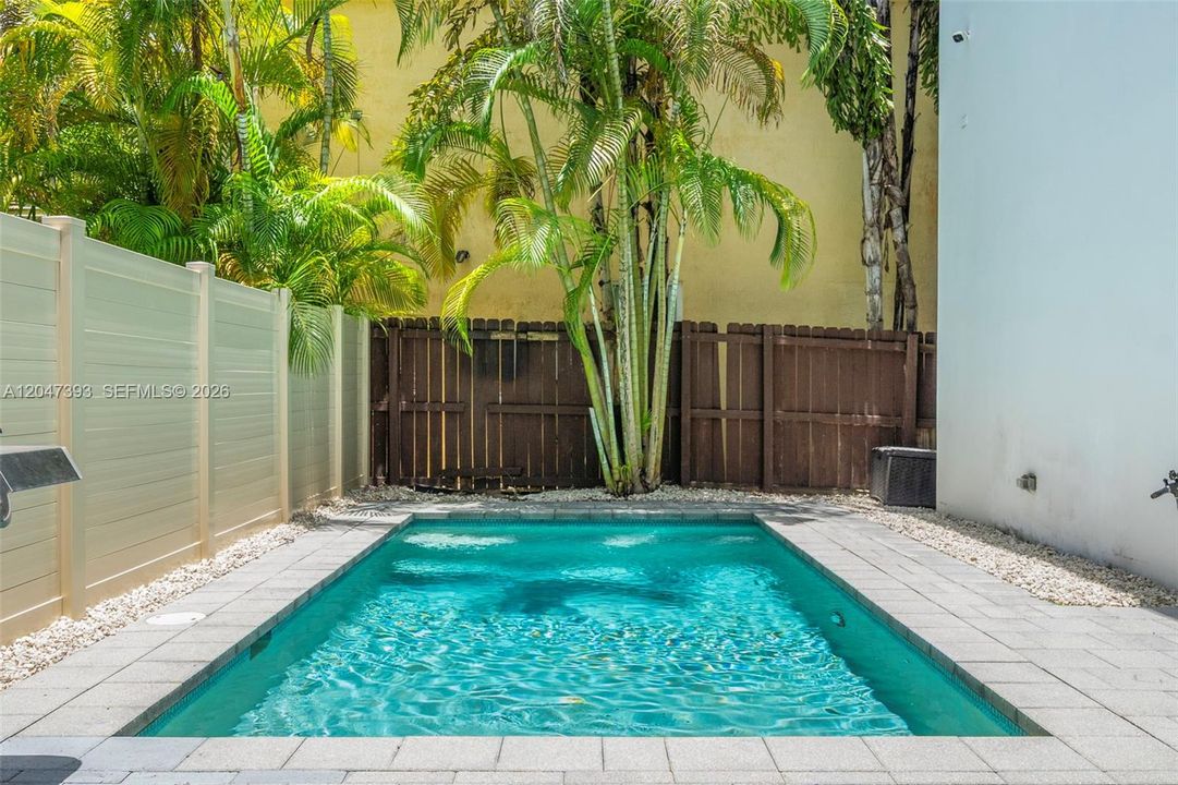 For Sale: $2,495,000 (3 beds, 4 baths, 2593 Square Feet)