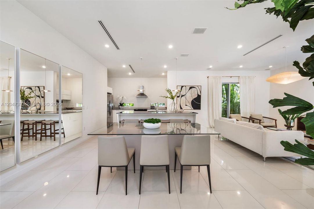 For Sale: $2,495,000 (3 beds, 4 baths, 2593 Square Feet)