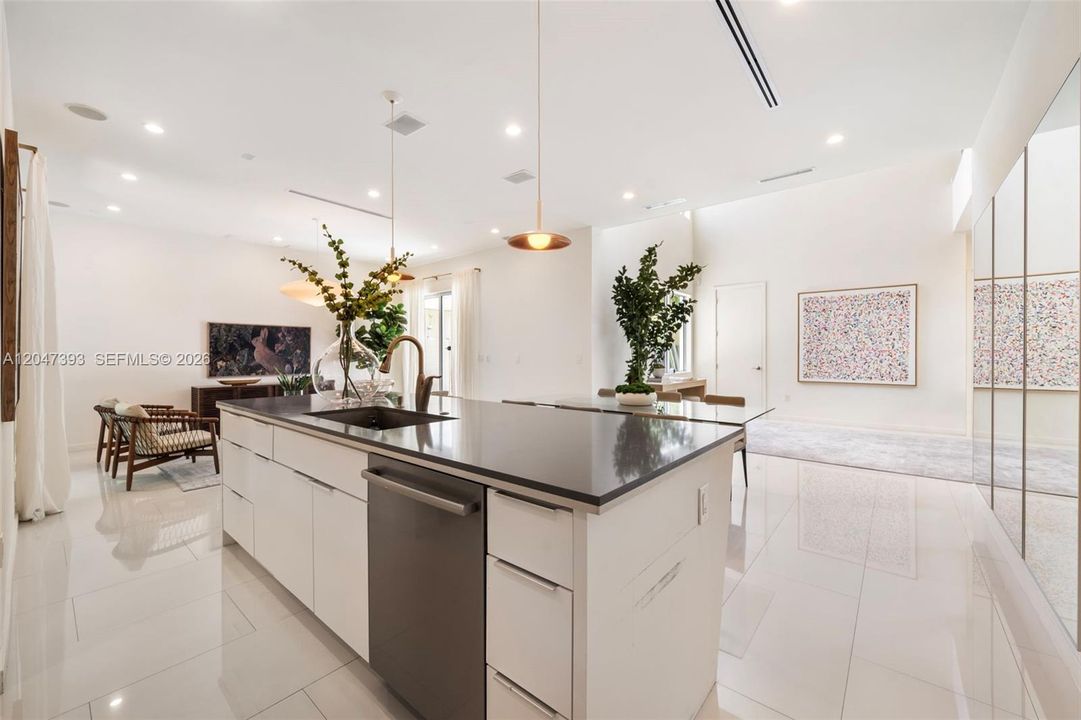 For Sale: $2,495,000 (3 beds, 4 baths, 2593 Square Feet)