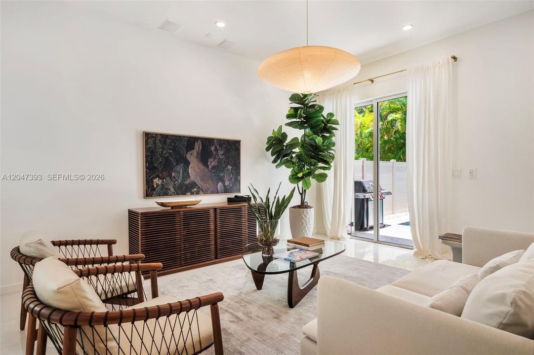 For Sale: $2,495,000 (3 beds, 4 baths, 2593 Square Feet)