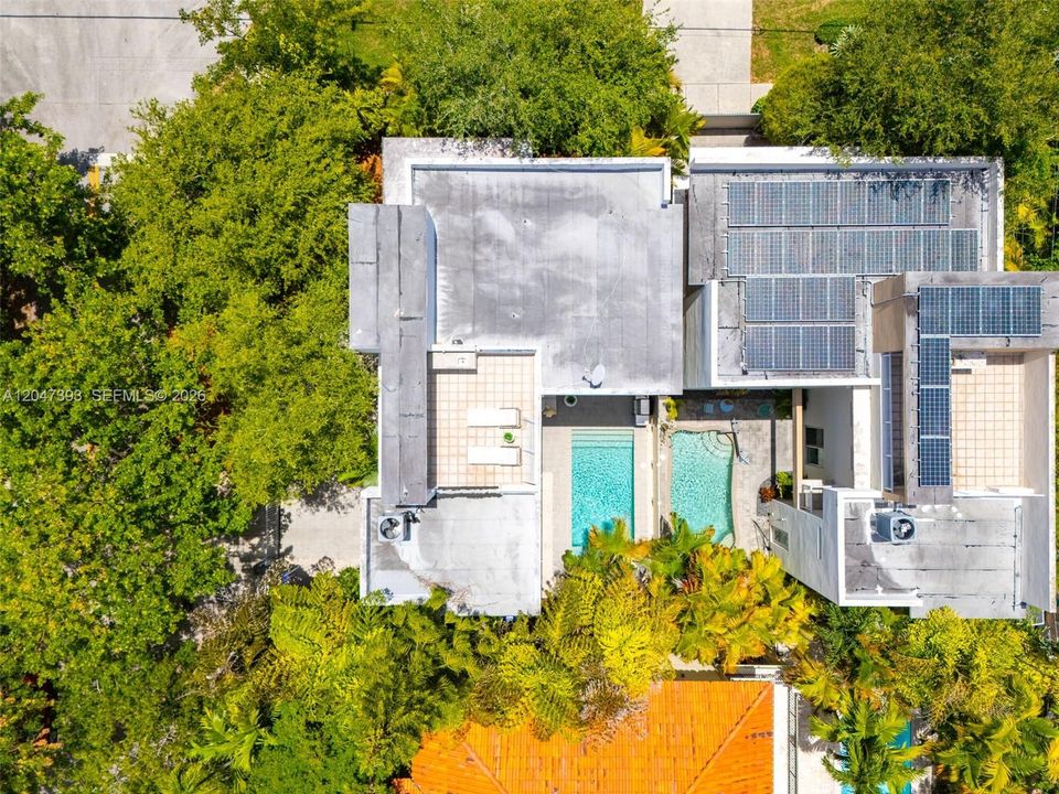 For Sale: $2,495,000 (3 beds, 4 baths, 2593 Square Feet)