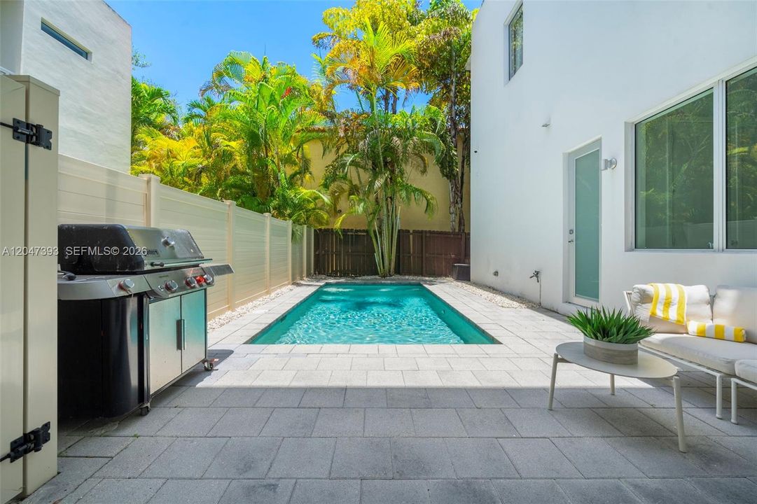 For Sale: $2,495,000 (3 beds, 4 baths, 2593 Square Feet)