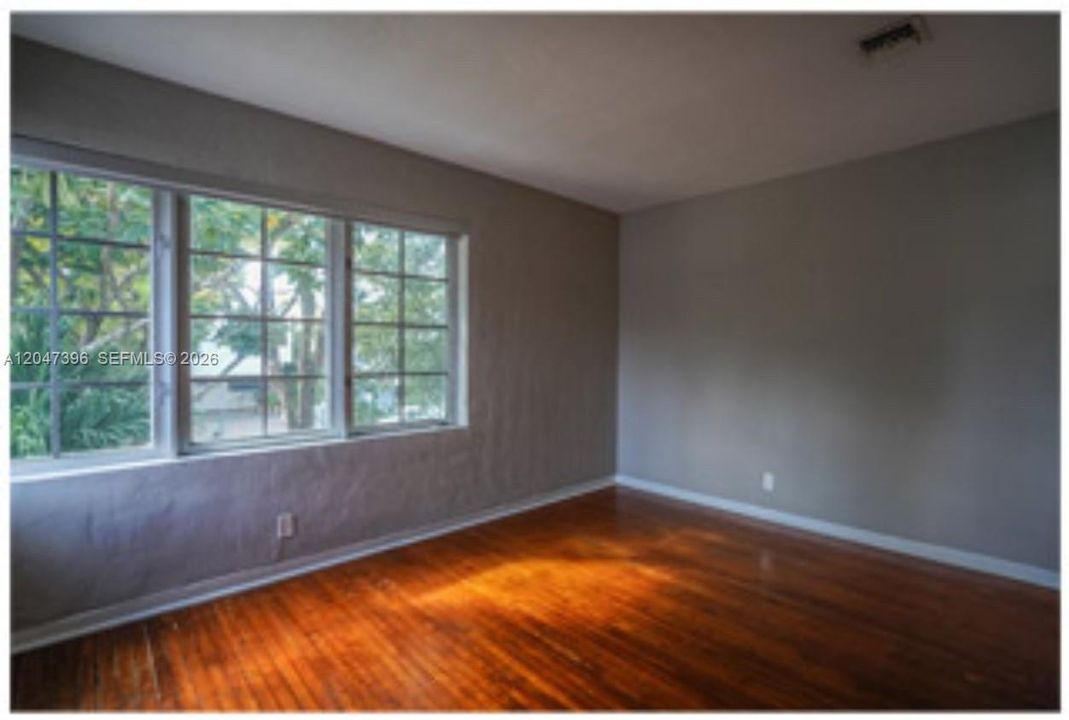 For Rent: $2,350 (1 beds, 1 baths, 8800 Square Feet)