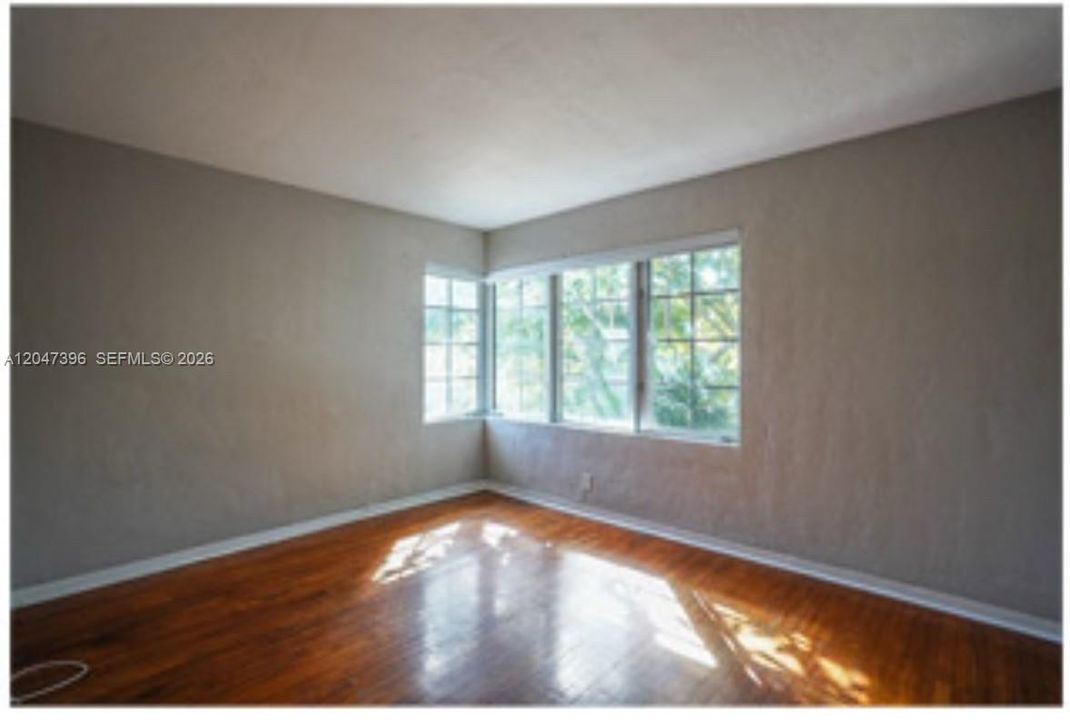 For Rent: $2,350 (1 beds, 1 baths, 8800 Square Feet)