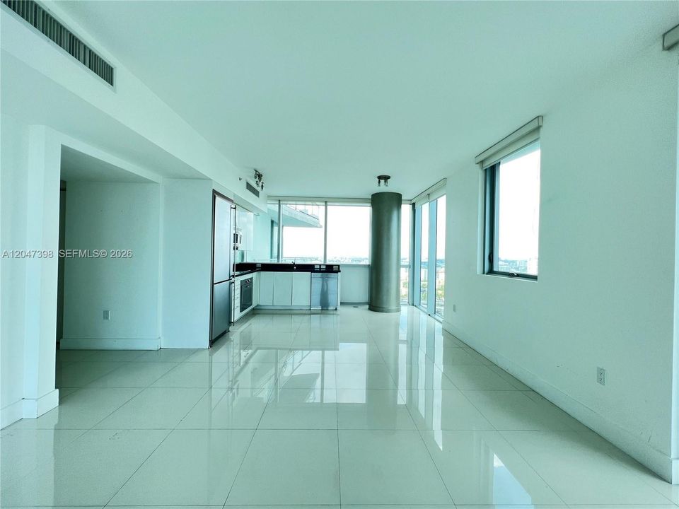 For Rent: $4,300 (2 beds, 2 baths, 1389 Square Feet)