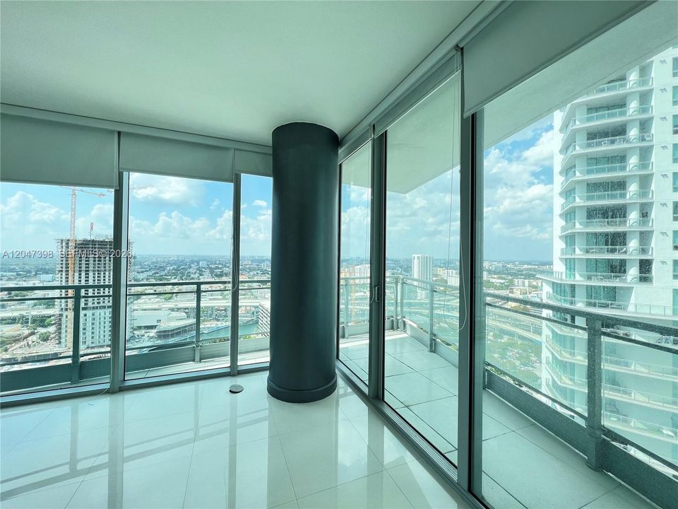 For Rent: $4,300 (2 beds, 2 baths, 1389 Square Feet)