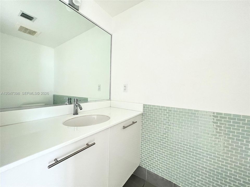 For Rent: $4,300 (2 beds, 2 baths, 1389 Square Feet)