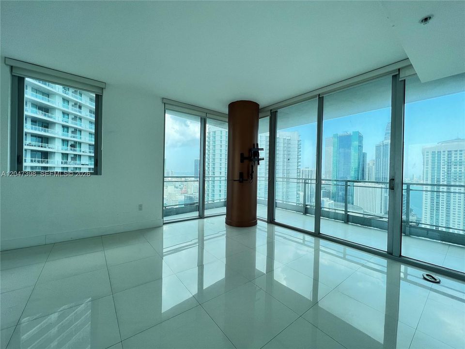 For Rent: $4,300 (2 beds, 2 baths, 1389 Square Feet)