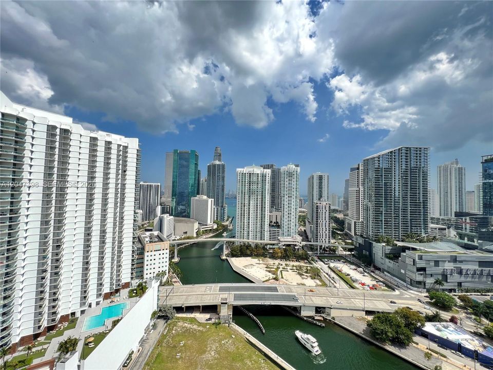 For Rent: $4,300 (2 beds, 2 baths, 1389 Square Feet)