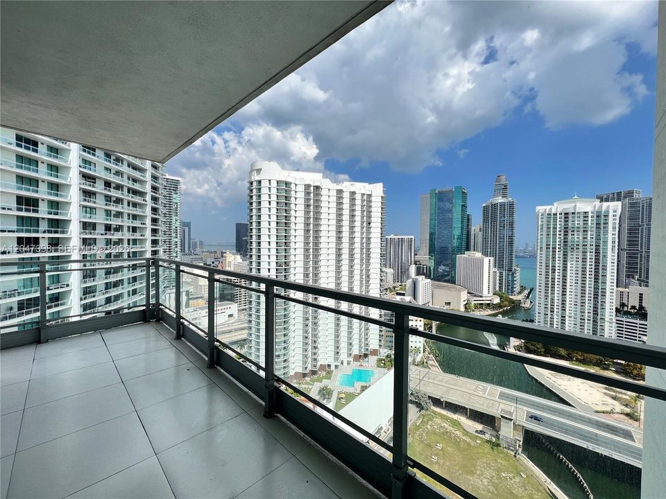 For Rent: $4,300 (2 beds, 2 baths, 1389 Square Feet)