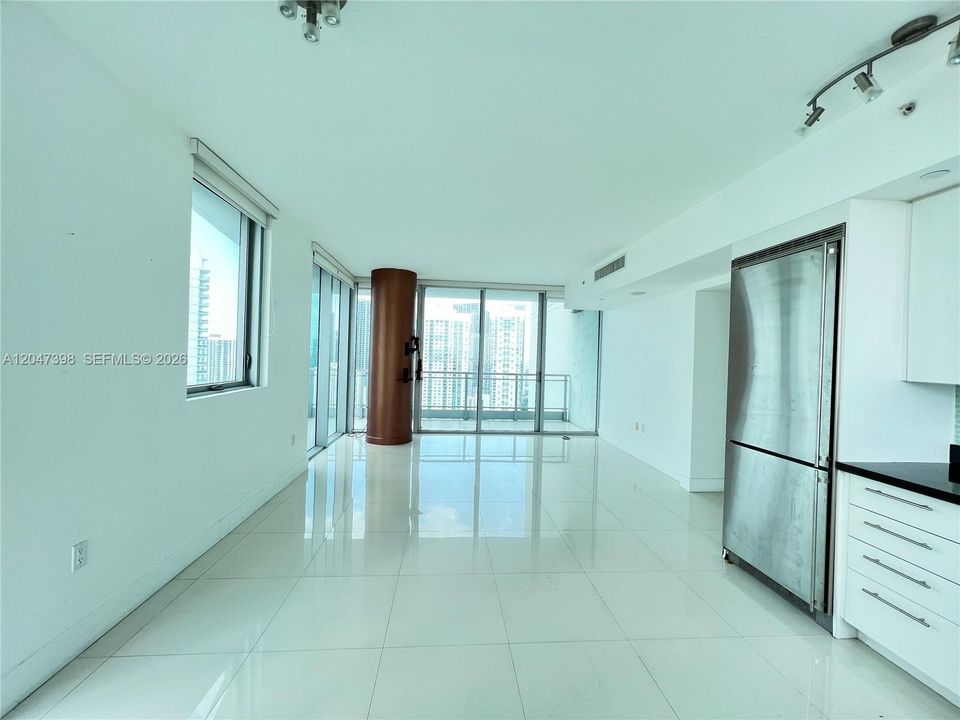 For Rent: $4,300 (2 beds, 2 baths, 1389 Square Feet)