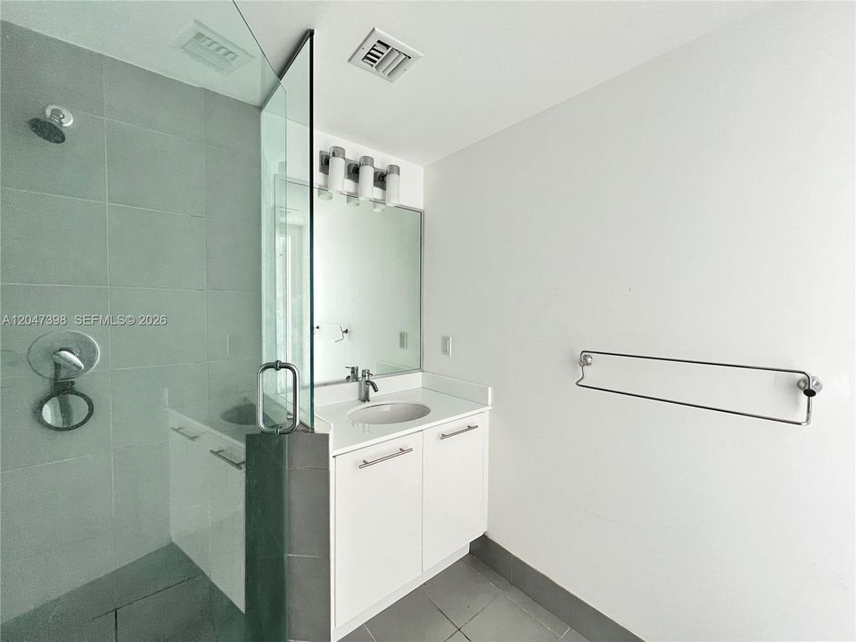 For Rent: $4,300 (2 beds, 2 baths, 1389 Square Feet)
