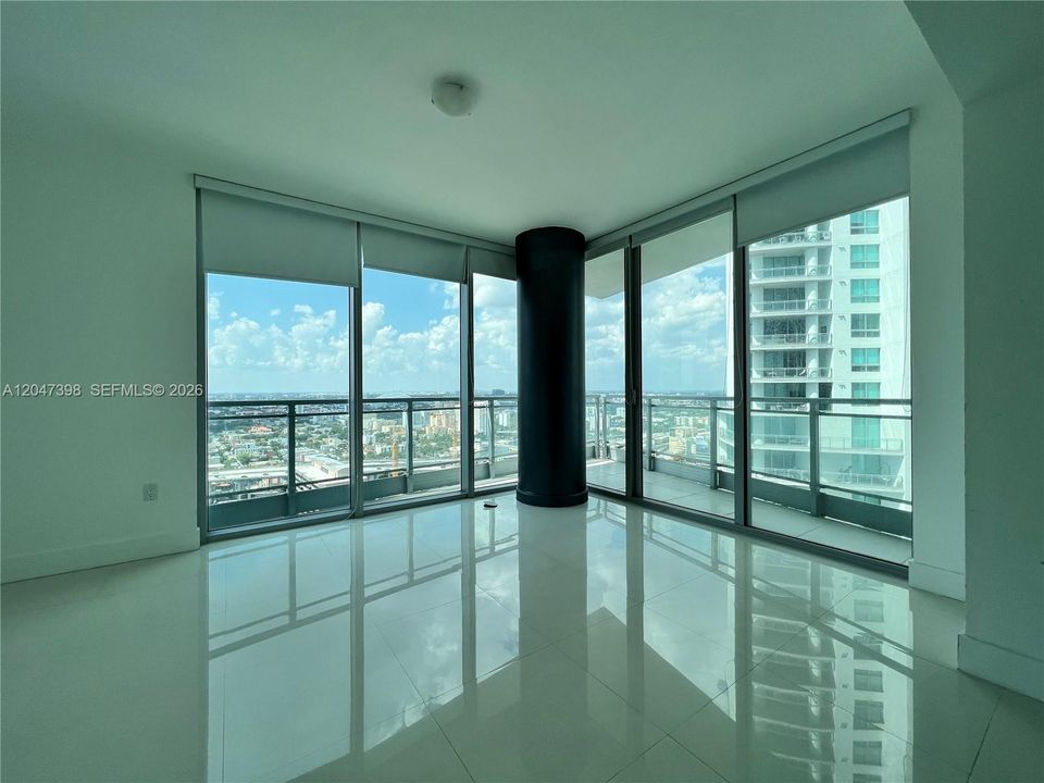 For Rent: $4,300 (2 beds, 2 baths, 1389 Square Feet)