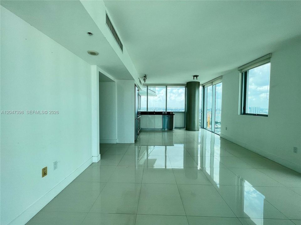 For Rent: $4,300 (2 beds, 2 baths, 1389 Square Feet)