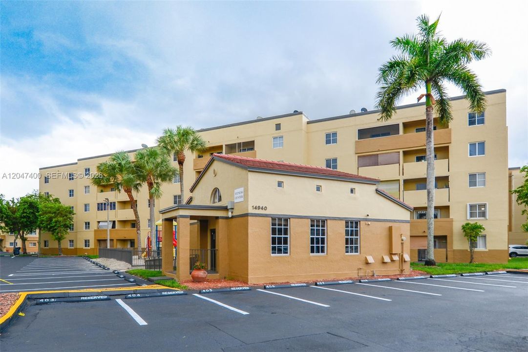 For Sale: $310,000 (2 beds, 1 baths, 1130 Square Feet)