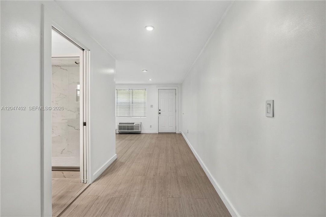 For Rent: $2,600 (3 beds, 1 baths, 1000 Square Feet)