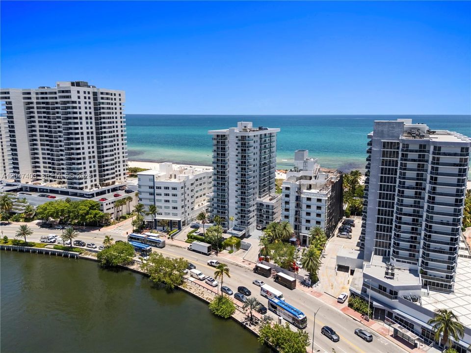 For Rent: $4,400 (2 beds, 2 baths, 1185 Square Feet)
