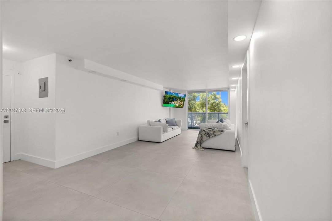 For Rent: $4,400 (2 beds, 2 baths, 1185 Square Feet)
