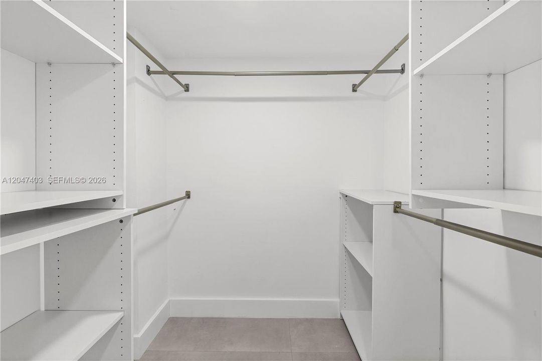 For Rent: $4,400 (2 beds, 2 baths, 1185 Square Feet)