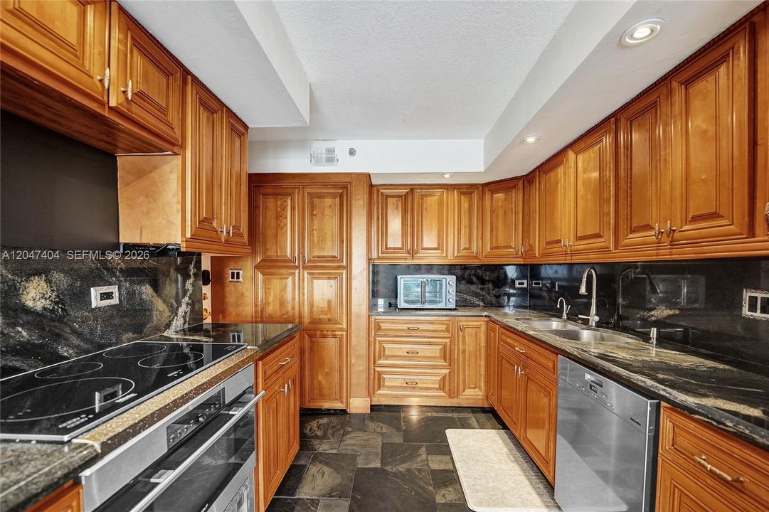En Renta: $6,500 (3 camas, 2 baños, 1990 Pies cuadrados)