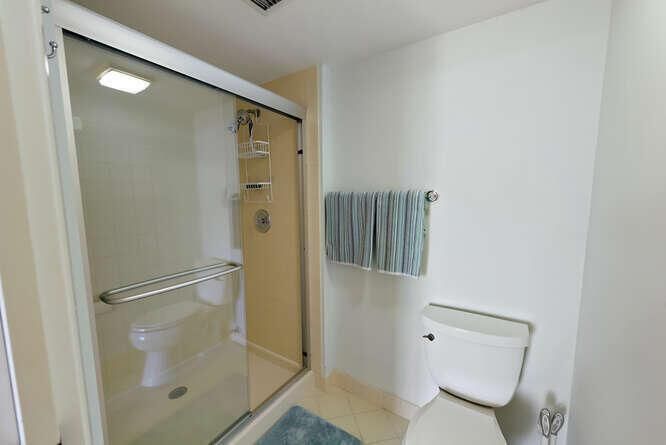 2601 Marina Isle Way Apt 303-small-016-0