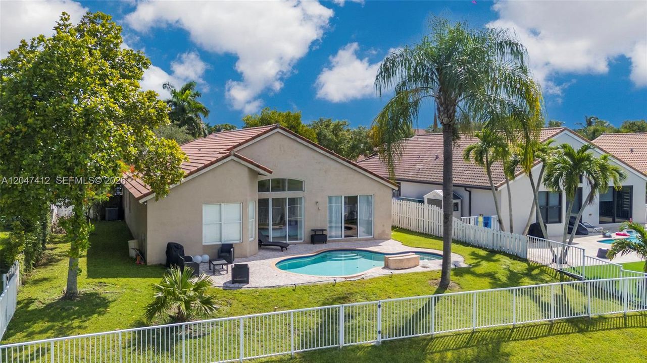 For Rent: $4,800 (4 beds, 3 baths, 2314 Square Feet)