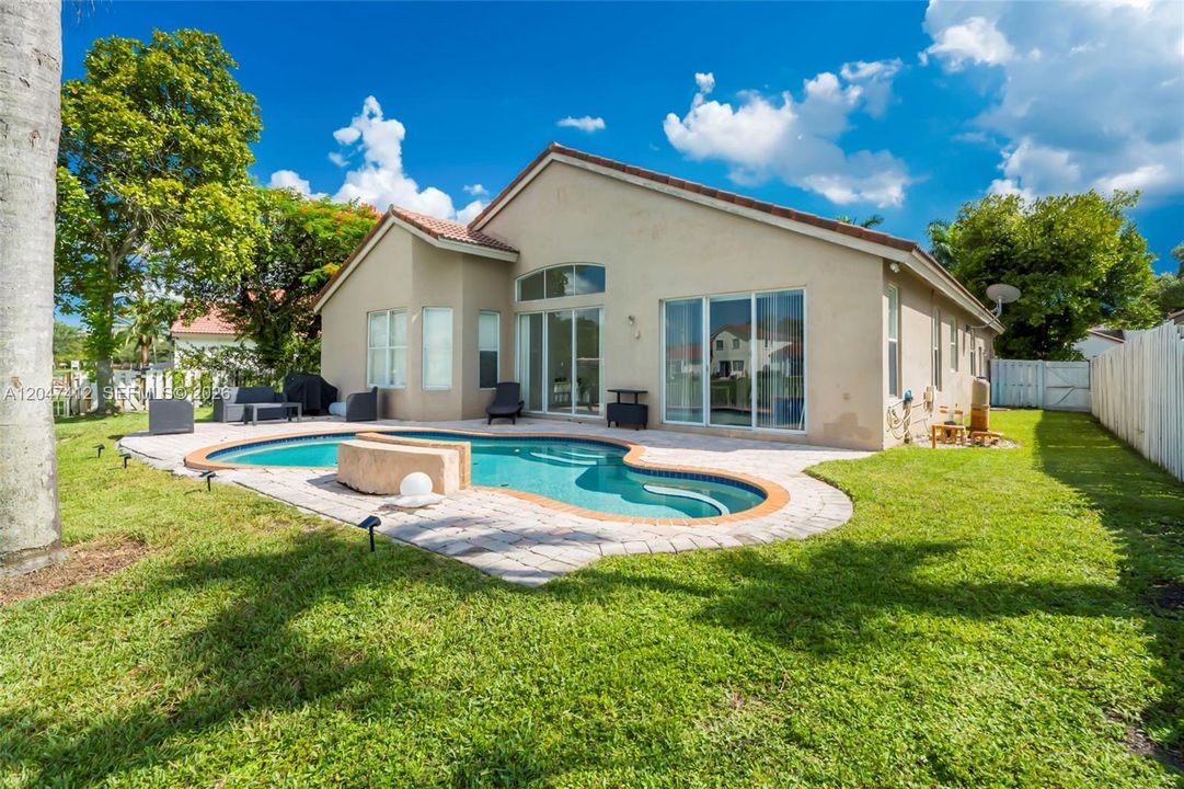 For Rent: $4,800 (4 beds, 3 baths, 2314 Square Feet)