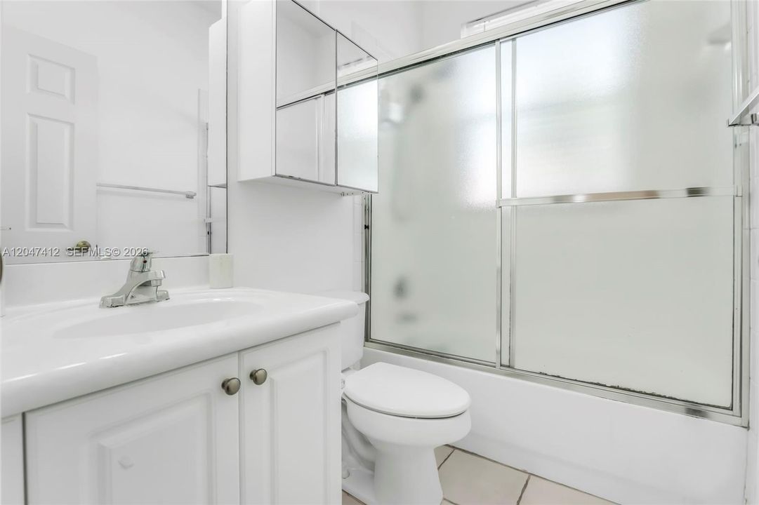For Rent: $4,800 (4 beds, 3 baths, 2314 Square Feet)