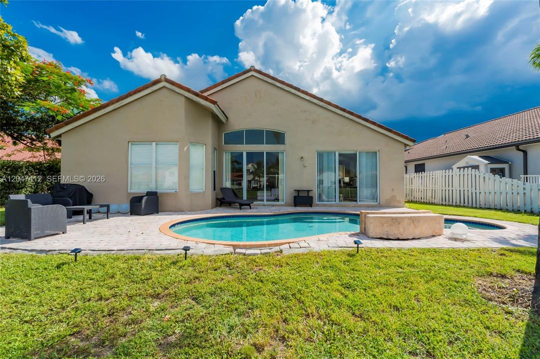 For Rent: $4,800 (4 beds, 3 baths, 2314 Square Feet)