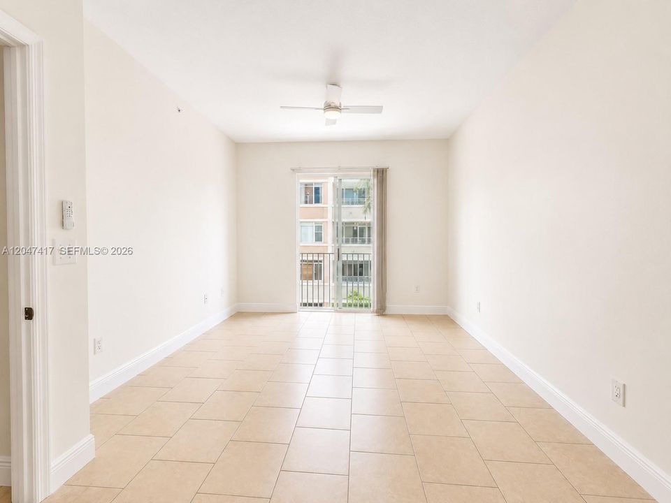 В аренду: $2,750 (2 спален, 2 ванн, 1131 Квадратных фут)