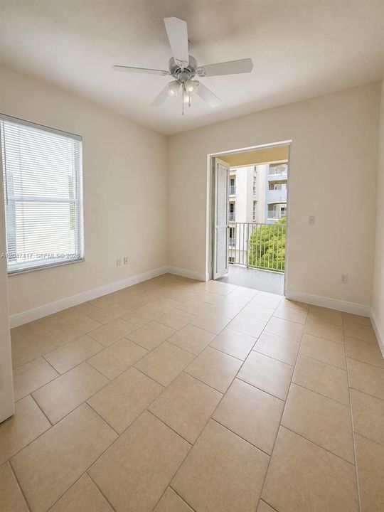 В аренду: $2,750 (2 спален, 2 ванн, 1131 Квадратных фут)