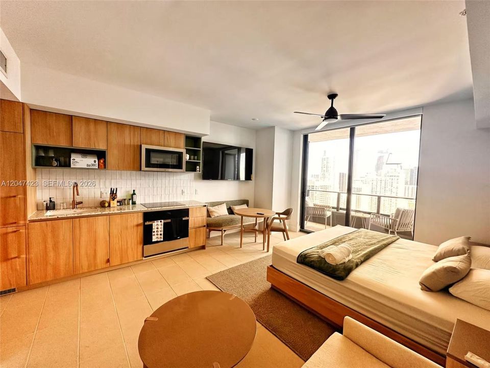 For Rent: $3,500 (0 beds, 1 baths, 367 Square Feet)
