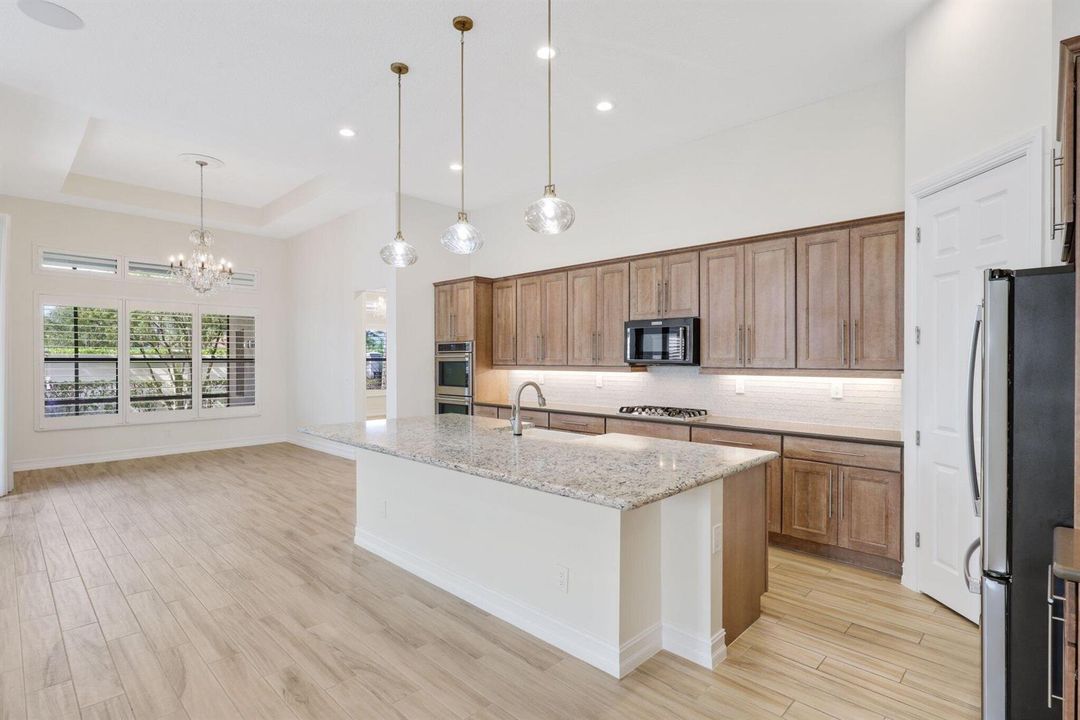 Kitchen / Dining