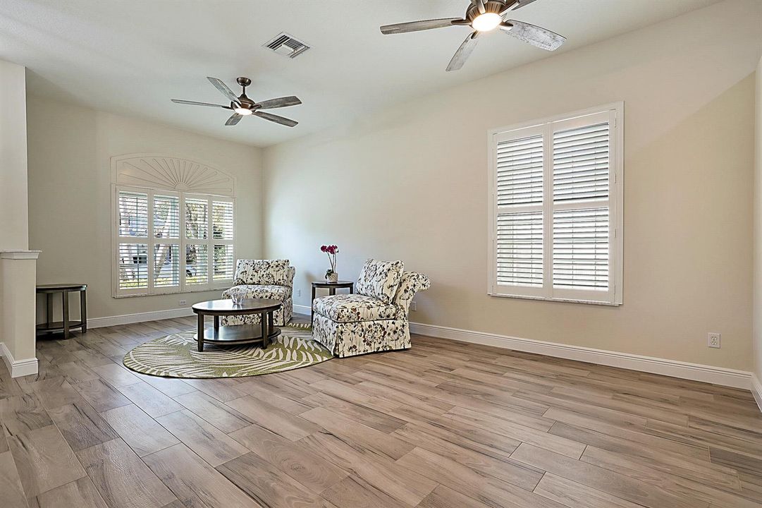 7004 SE Twin Oaks Circle-8