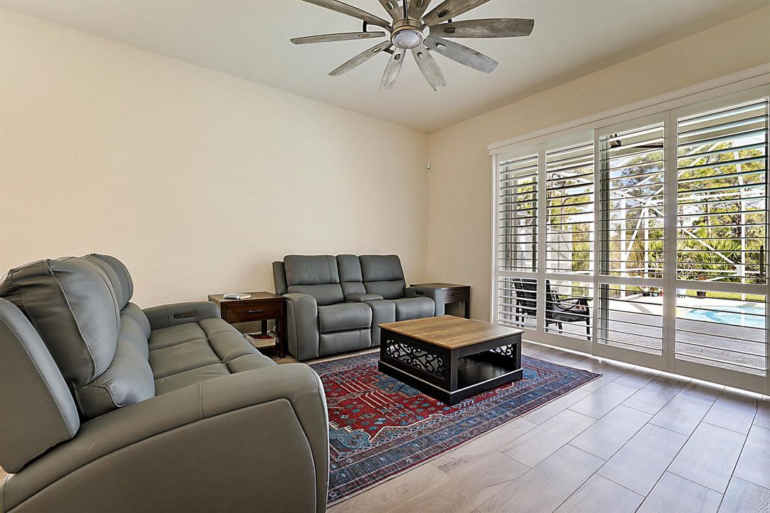 7004 SE Twin Oaks Circle-17