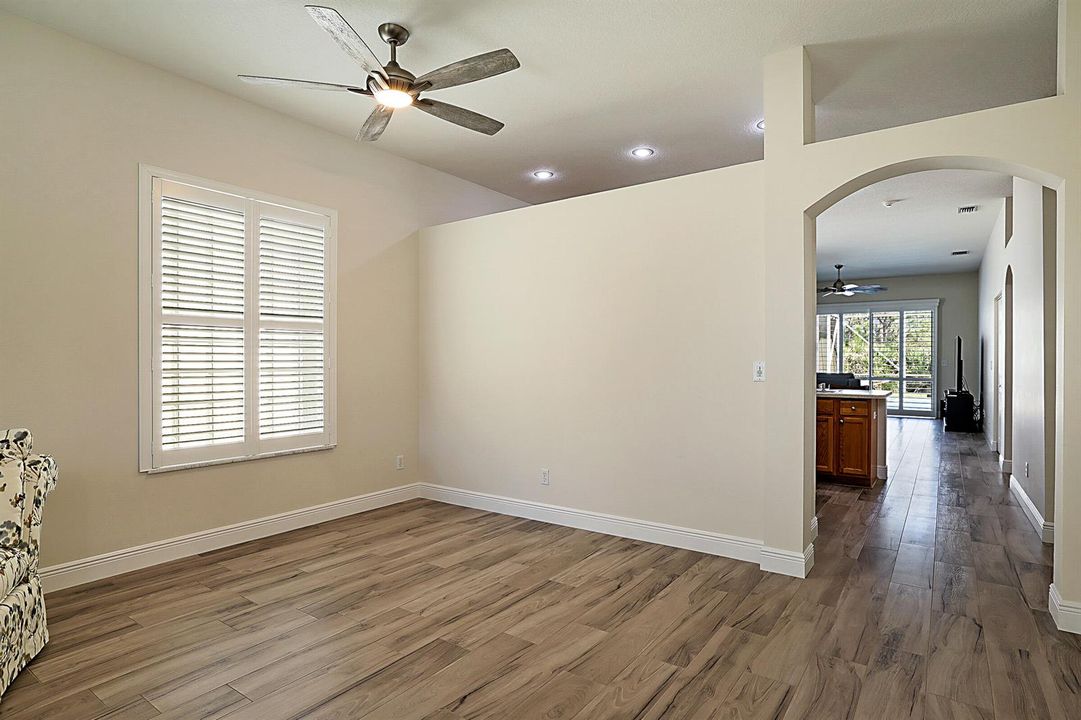 7004 SE Twin Oaks Circle-7