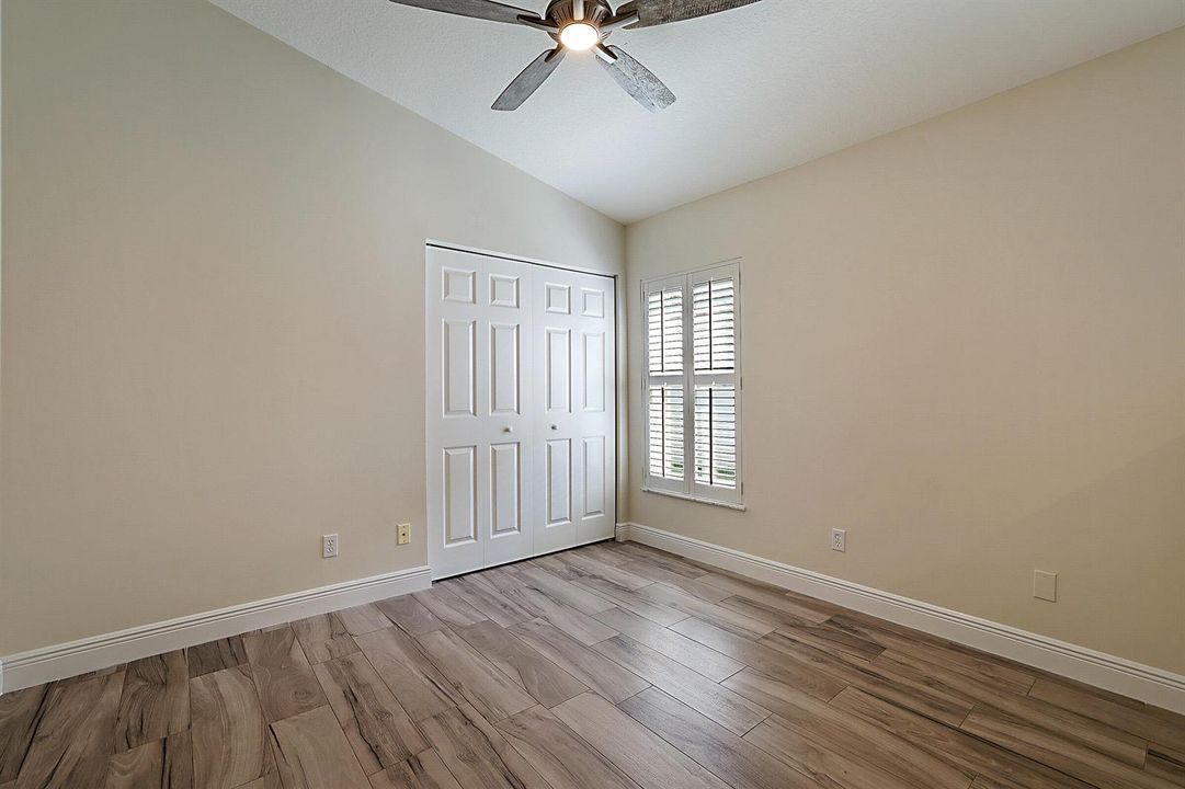 7004 SE Twin Oaks Circle-27