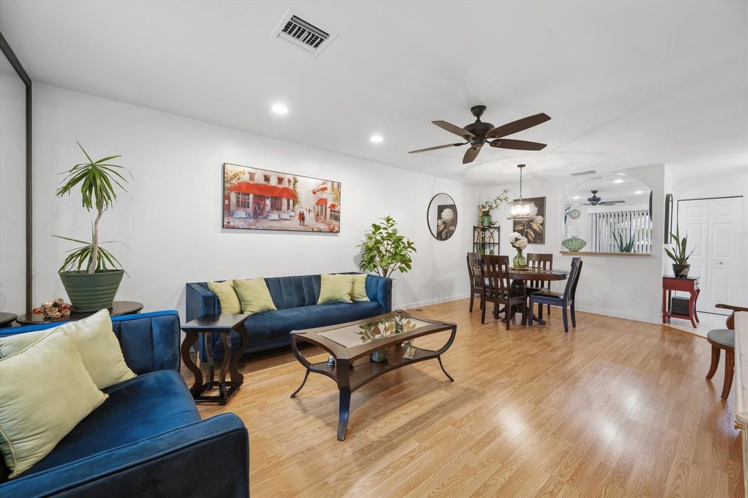 Living/dining room
