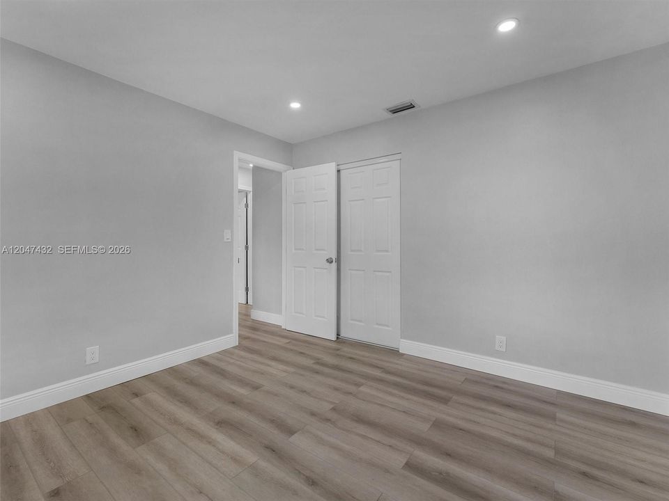 For Rent: $2,300 (2 beds, 2 baths, 740 Square Feet)